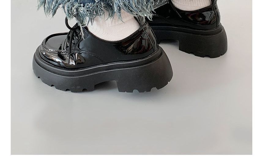 Patent Platform Lace-Up Shoes
