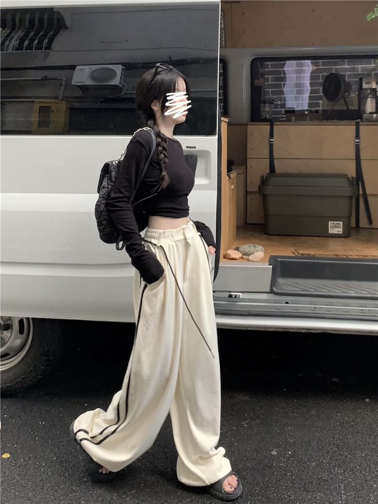 Wide Round Cutout Drawstring / Long-Sleeve Neck Plain Crop Leg Striped Sweatpants Waist Tee
