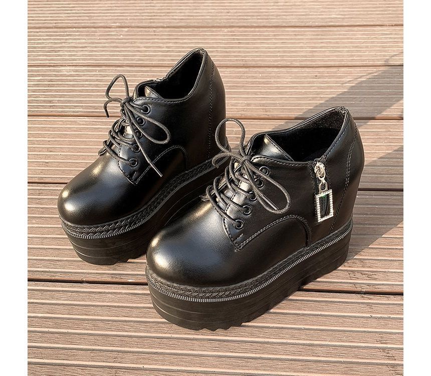 Ups Lace Hidden Wedge Platform