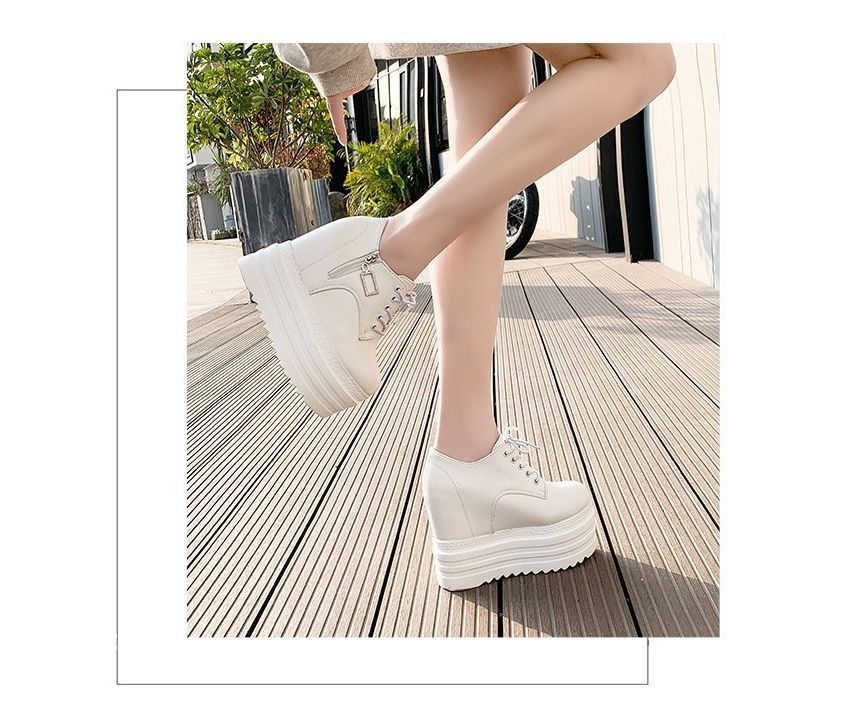Ups Lace Hidden Wedge Platform