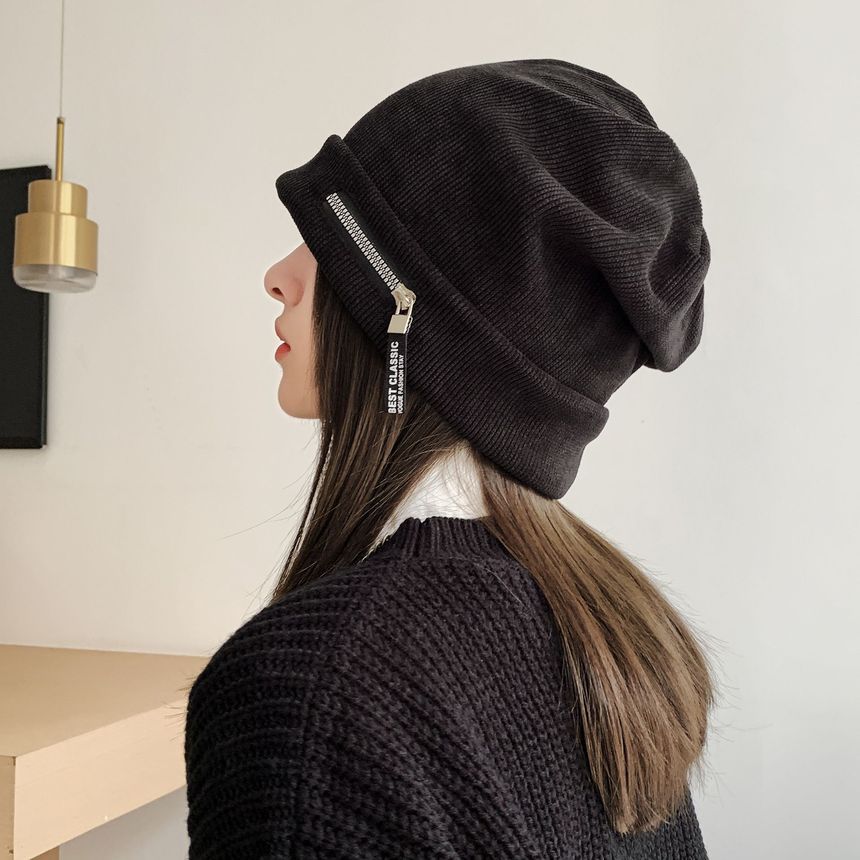 Beanie Ribbed Zip Detail
