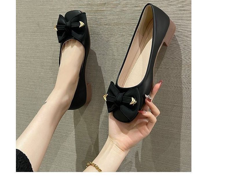 Bow Low Heel Pumps