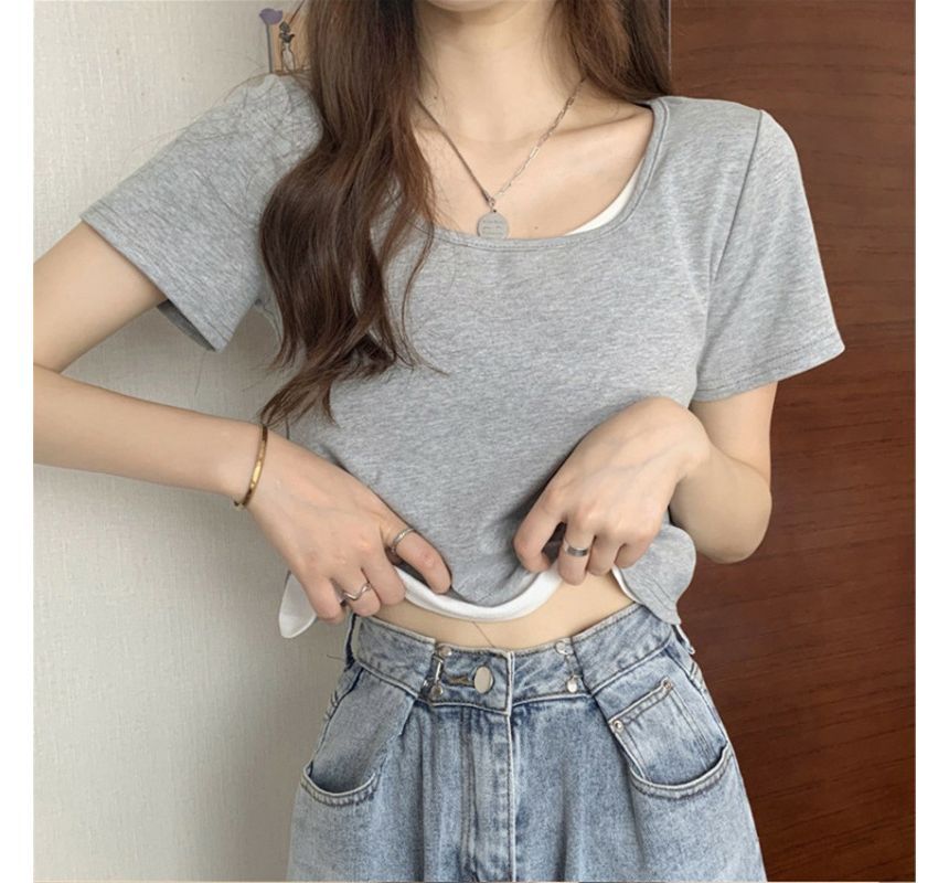Short-Sleeve Two Mock Neck Piece Scoop Tee