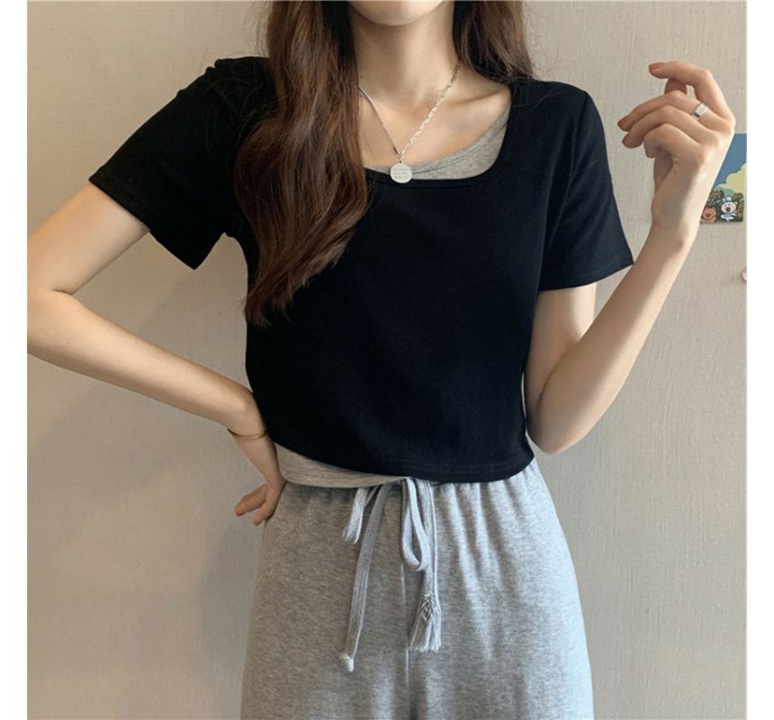 Short-Sleeve Two Mock Neck Piece Scoop Tee