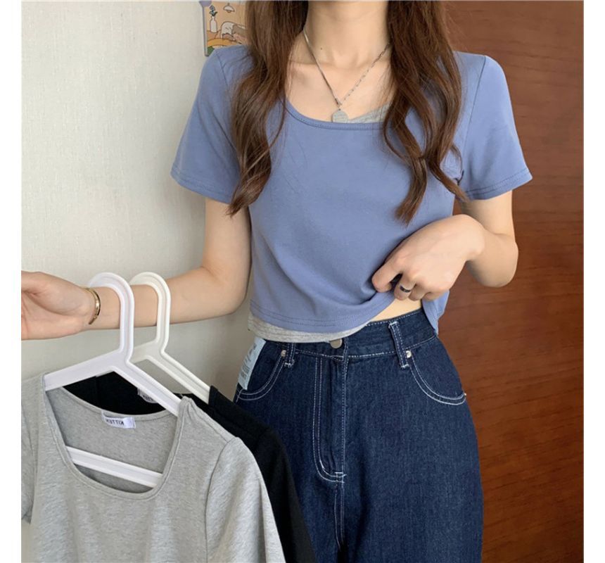 Short-Sleeve Two Mock Neck Piece Scoop Tee