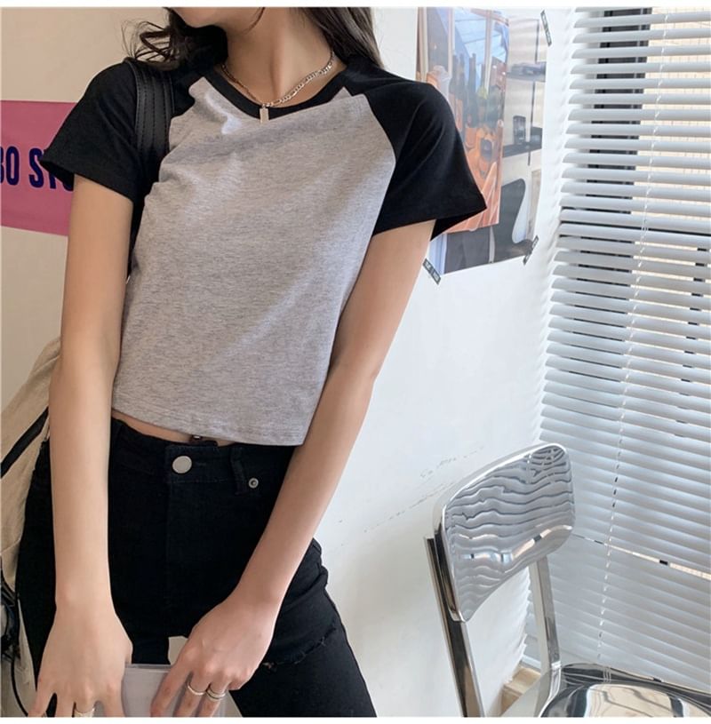 Crop Short-Sleeve Round Tee Neck Raglan