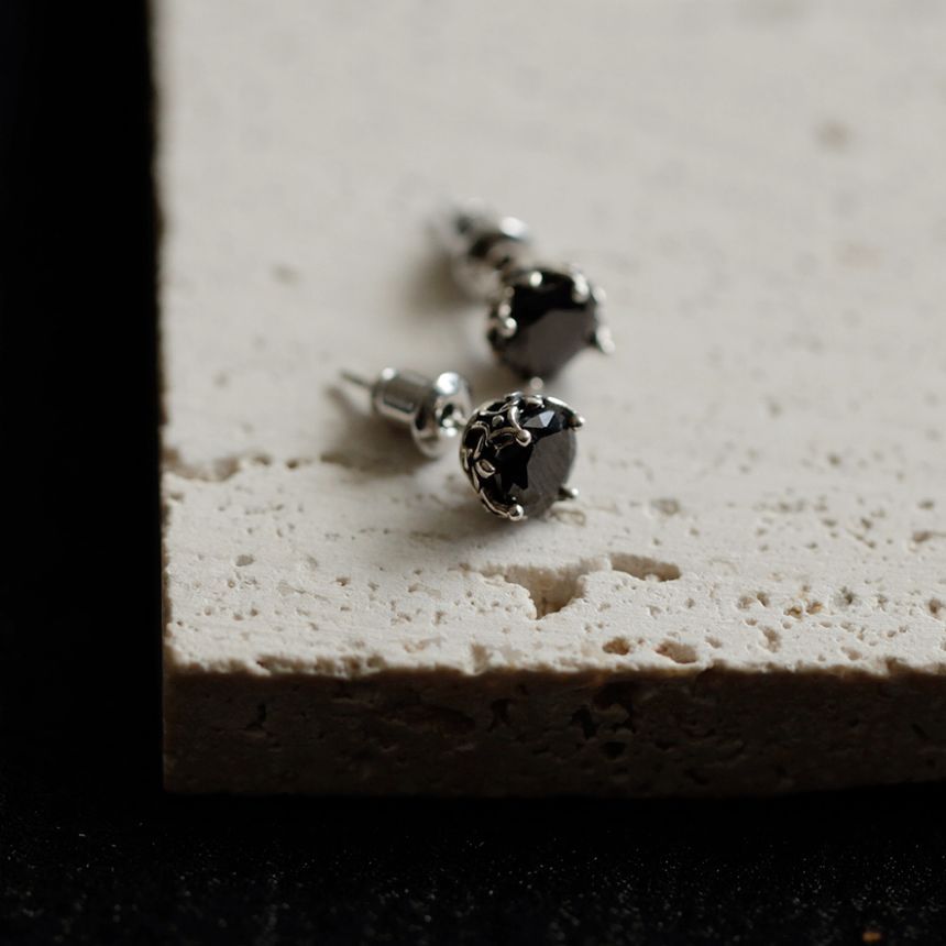 Stud Rhinestone Ear