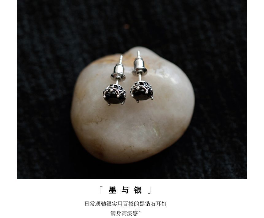 Stud Rhinestone Ear