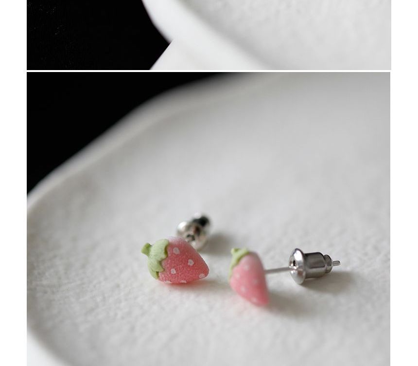 Ear Stud Strawberry