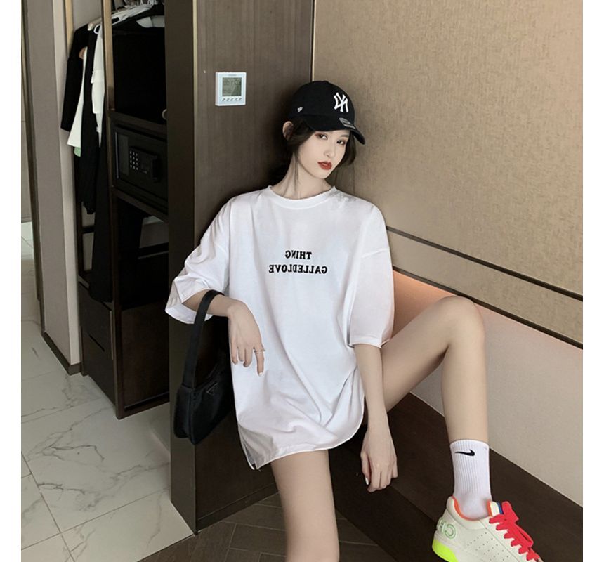 Short-Sleeve Lettering Round Tee Neck