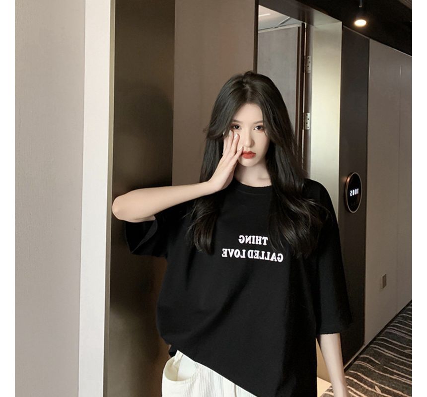 Short-Sleeve Lettering Round Tee Neck