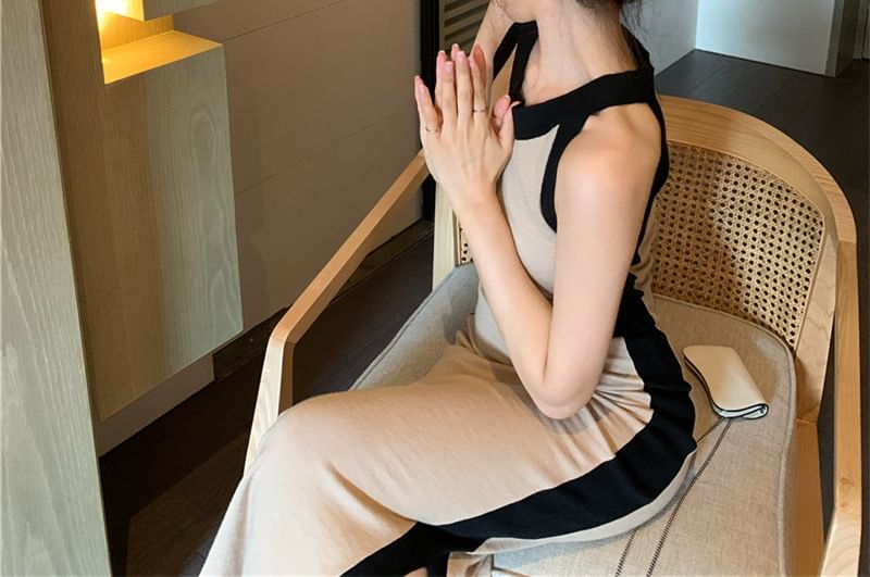 Two-Tone Midi Dress Slim-Fit Sleeveless
