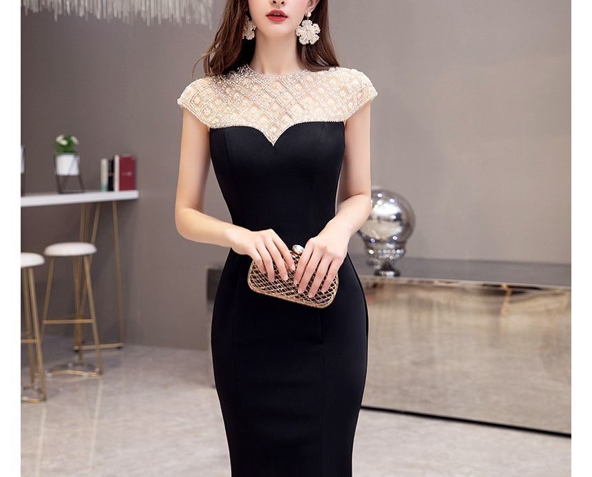 Short-Sleeve Two Tone Mermaid Evening Gown