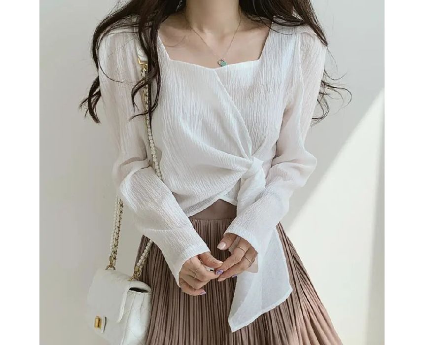 Blouse Puff-Sleeve Sweetheart-Neckline Tie-Side Plain