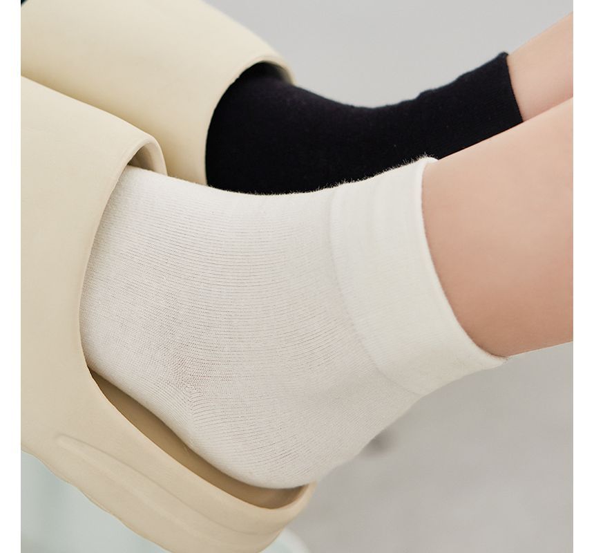 Set Of 6 Pairs: Plain Socks