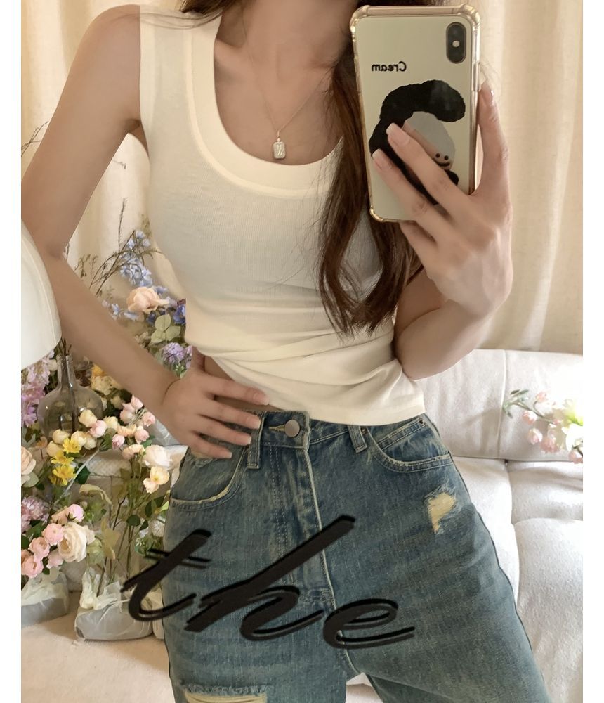 Plain Tank Neck Top Scoop