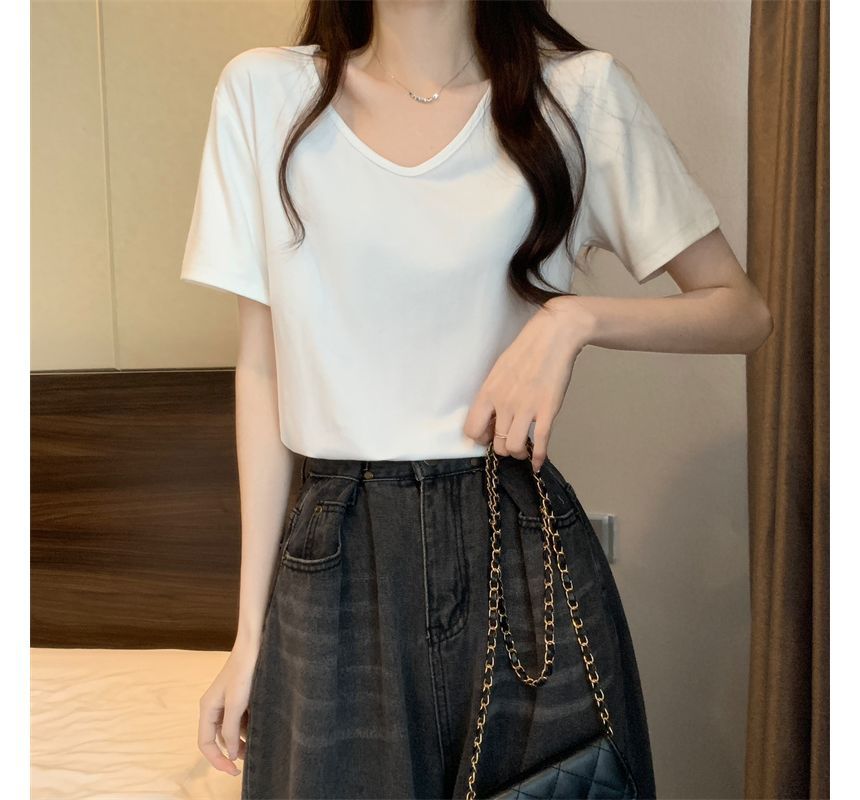 V-Neck Short-Sleeve T-Shirt Plain