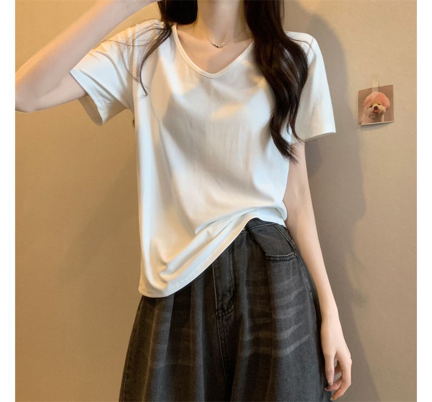 V-Neck Short-Sleeve T-Shirt Plain