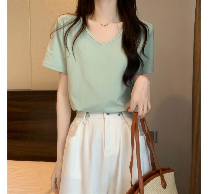 V-Neck Short-Sleeve T-Shirt Plain