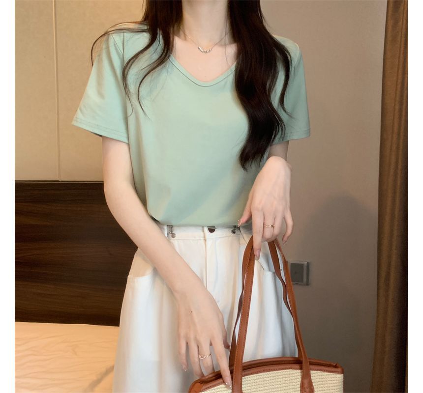V-Neck Short-Sleeve T-Shirt Plain