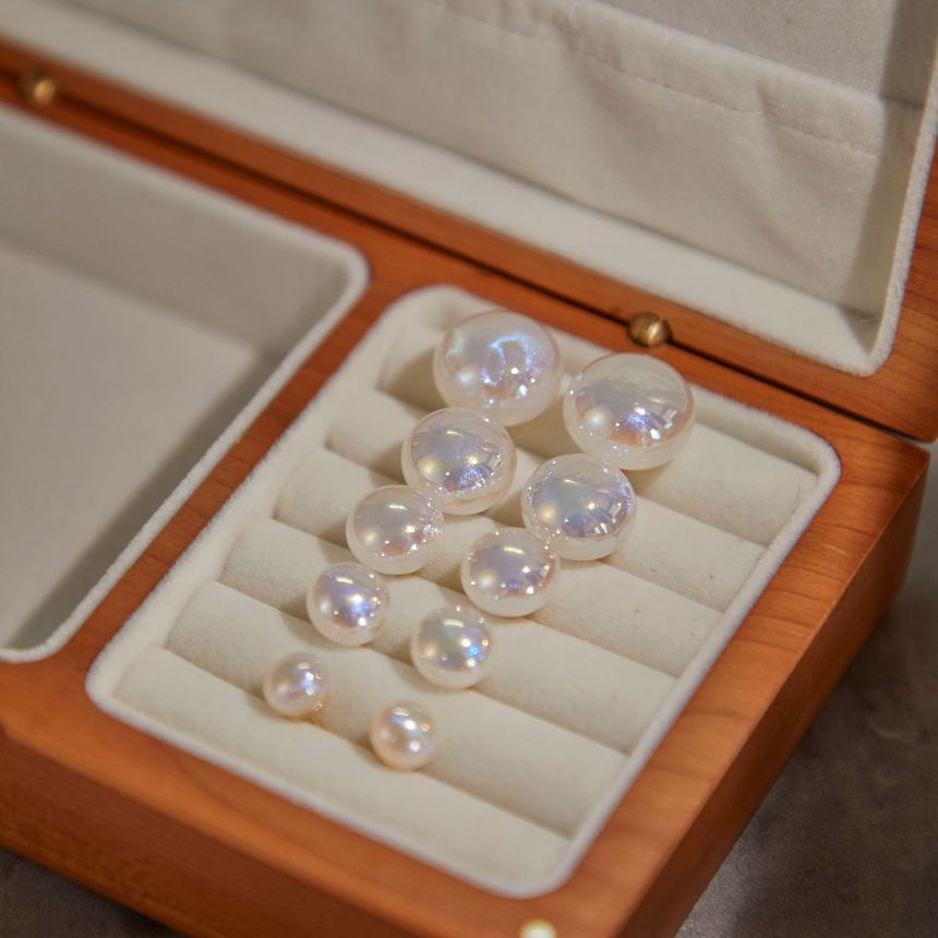 Clip-On Stud Faux / Earring Pearl