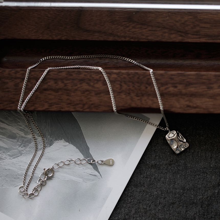Simple Asymmetrical Necklace