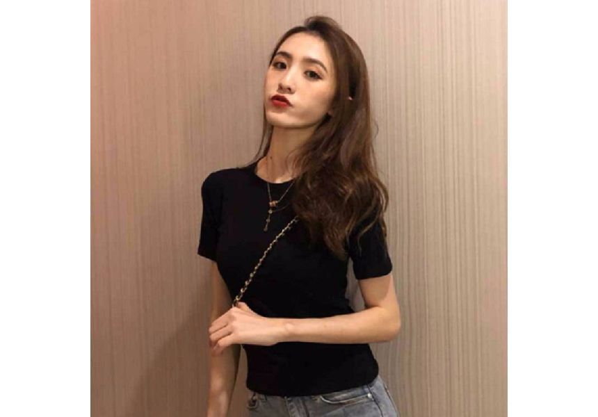 Short-Sleeve Crew Plain Neck T-Shirt