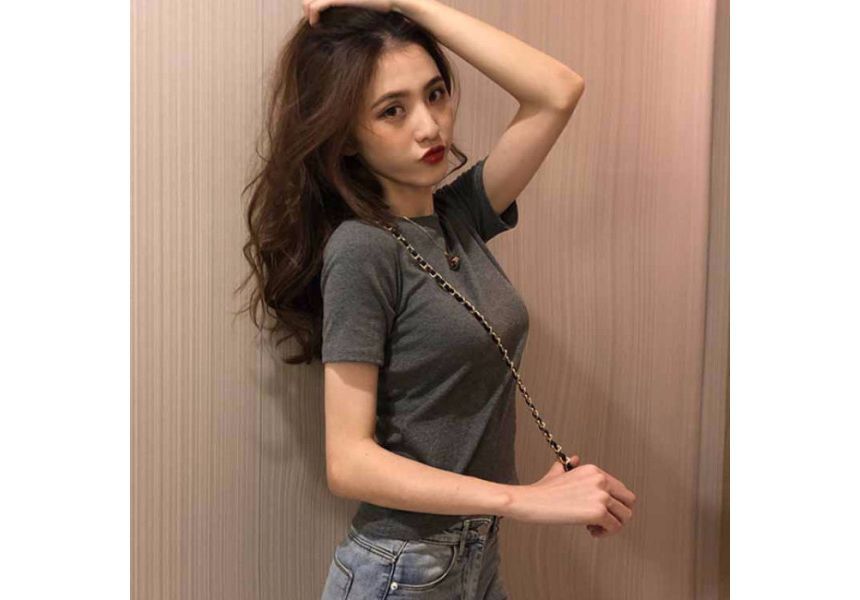 Short-Sleeve Crew Plain Neck T-Shirt