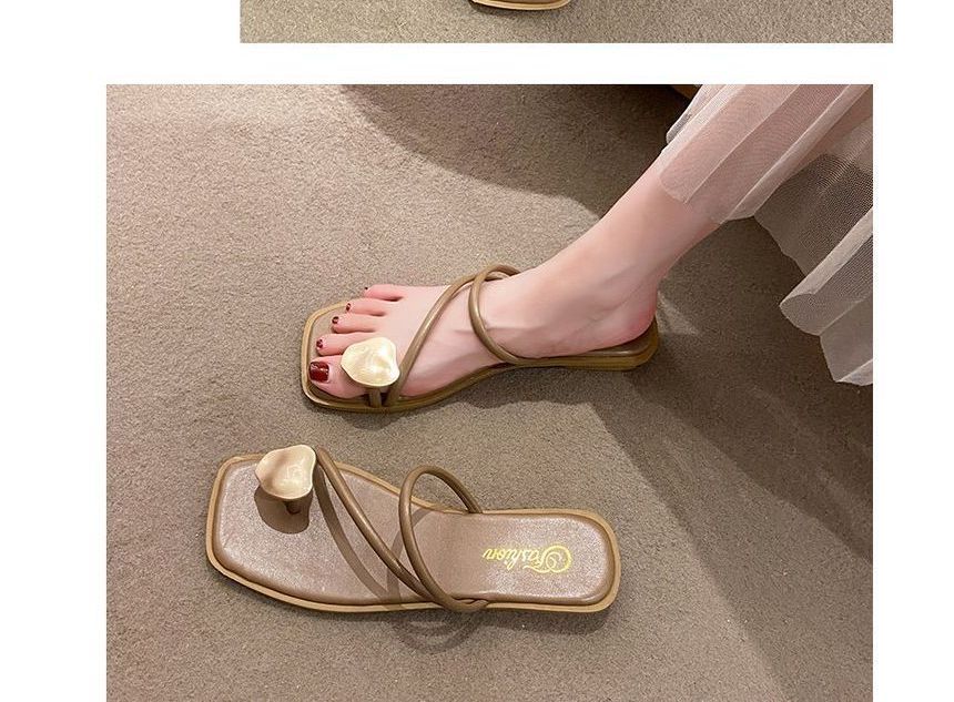 Toe Slide Loop Sandals