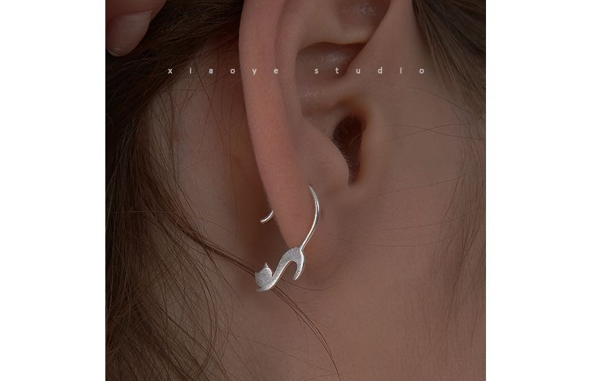 Silver Sterling Cat Earring