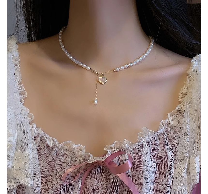 Pearl Shell Pendant Choker Heart Faux