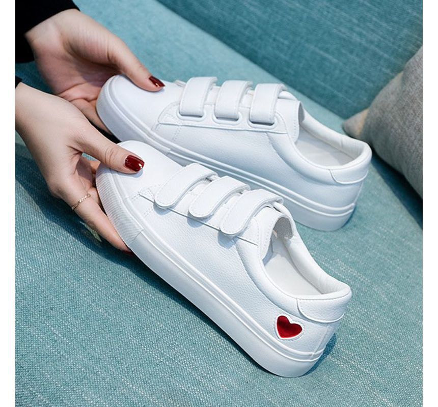 Heart Adhesive Strap Sneakers