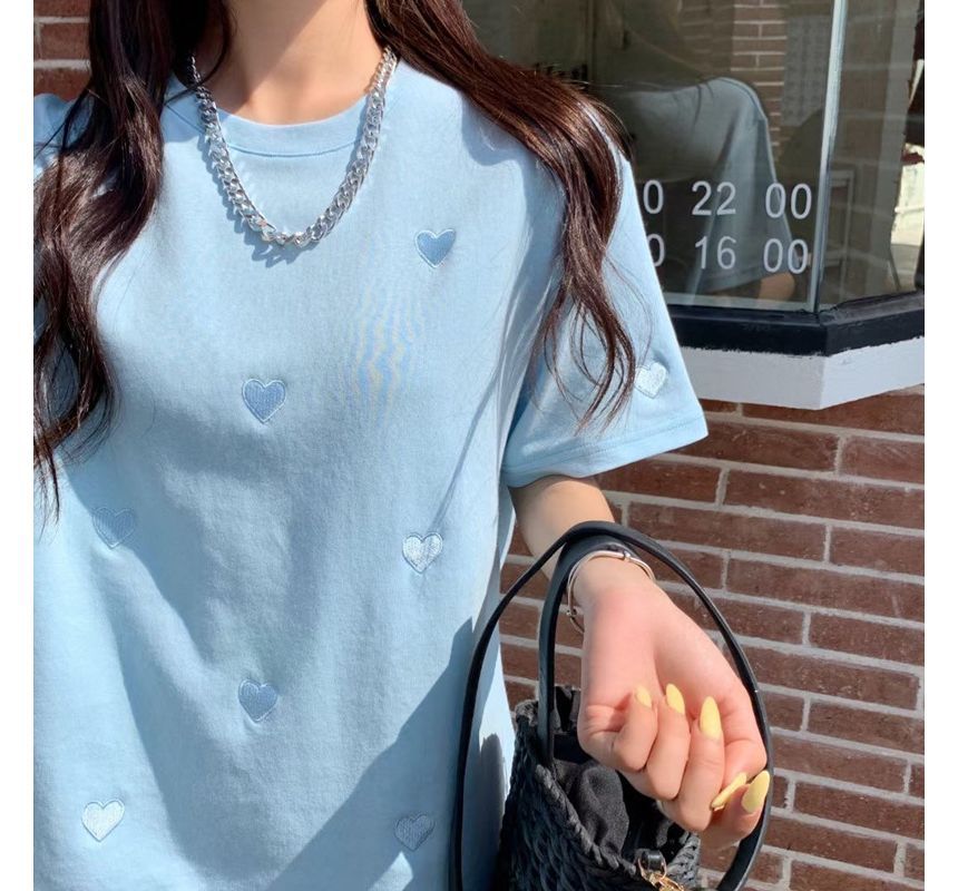 Round Tee Neck Short-Sleeve Heart Embroidered