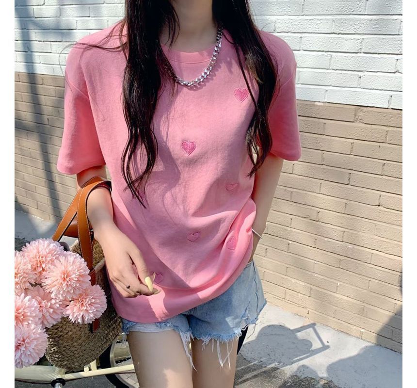 Round Tee Neck Short-Sleeve Heart Embroidered