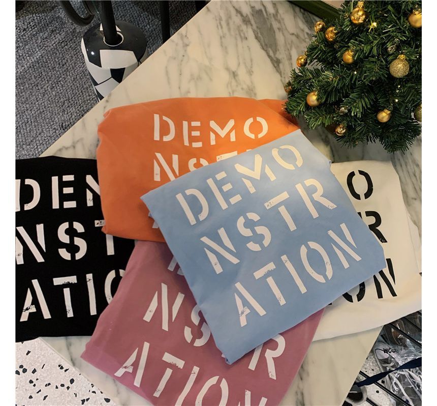 Neck Lettering Tee Short-Sleeve Round