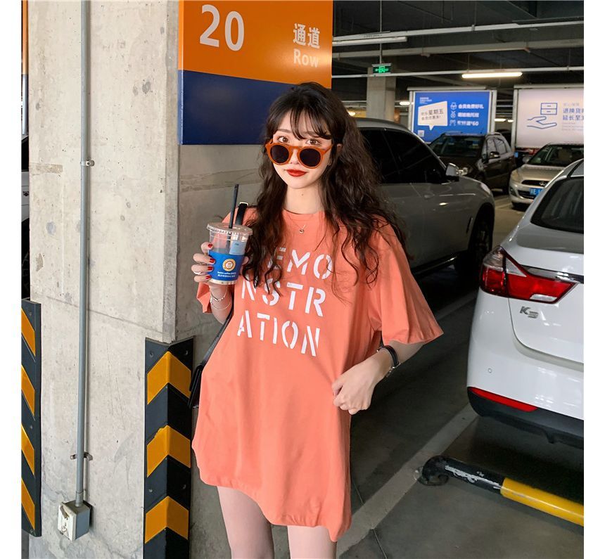 Neck Lettering Tee Short-Sleeve Round