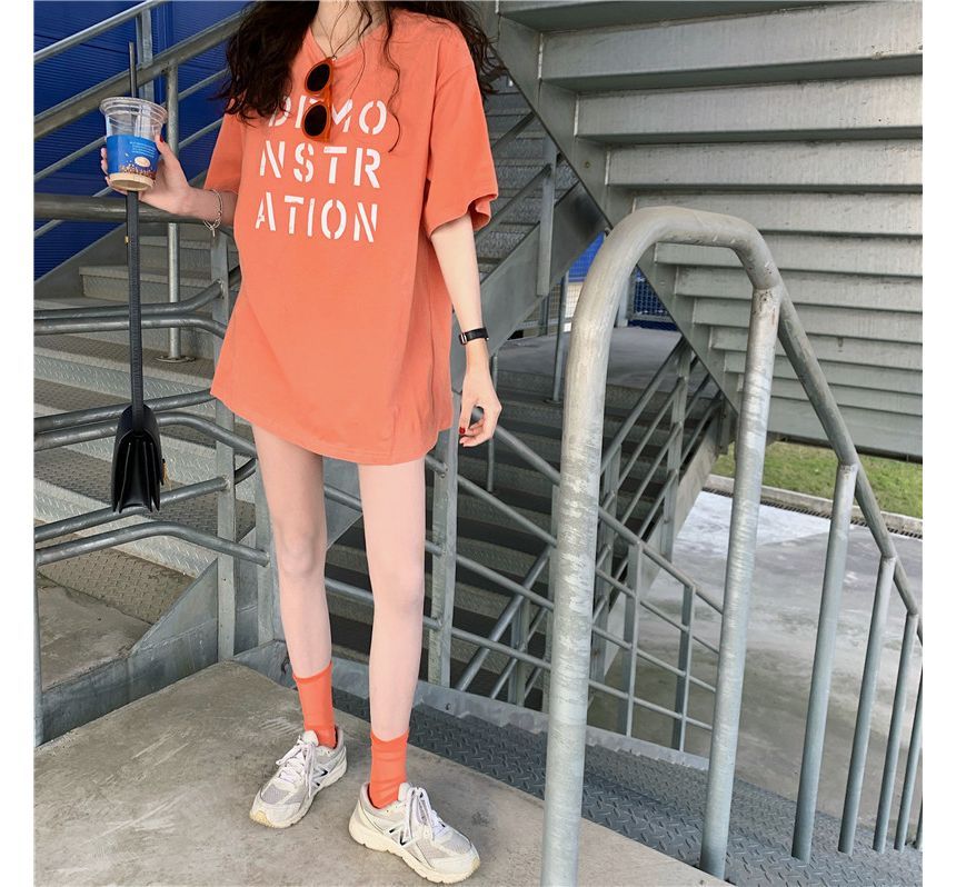 Neck Lettering Tee Short-Sleeve Round