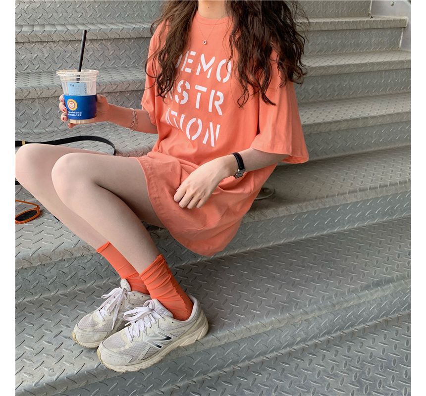 Neck Lettering Tee Short-Sleeve Round