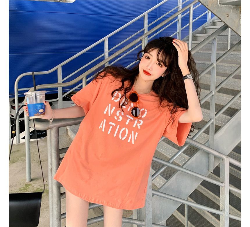 Neck Lettering Tee Short-Sleeve Round