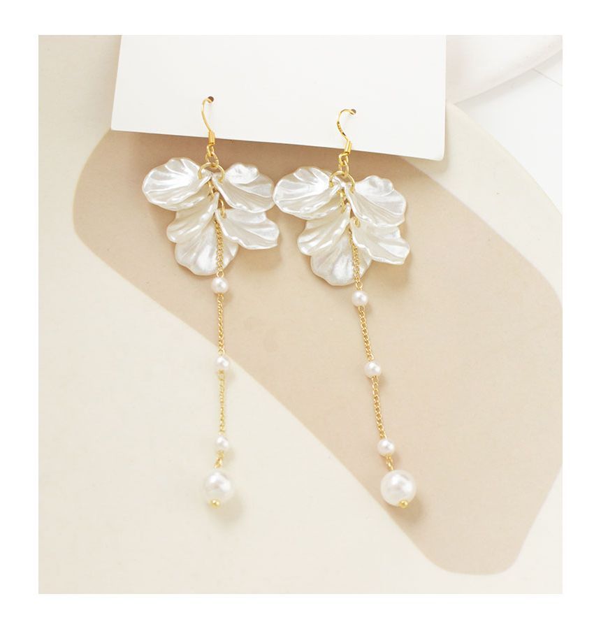 Earring Petal / Faux On Clip Drop Pearl