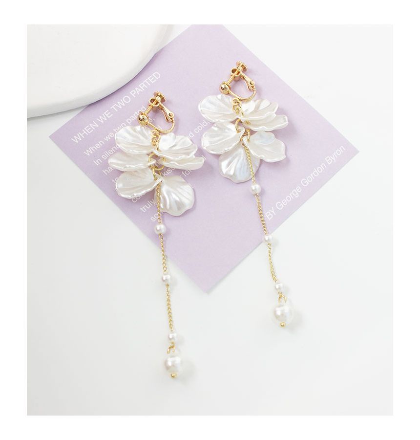 Earring Petal / Faux On Clip Drop Pearl