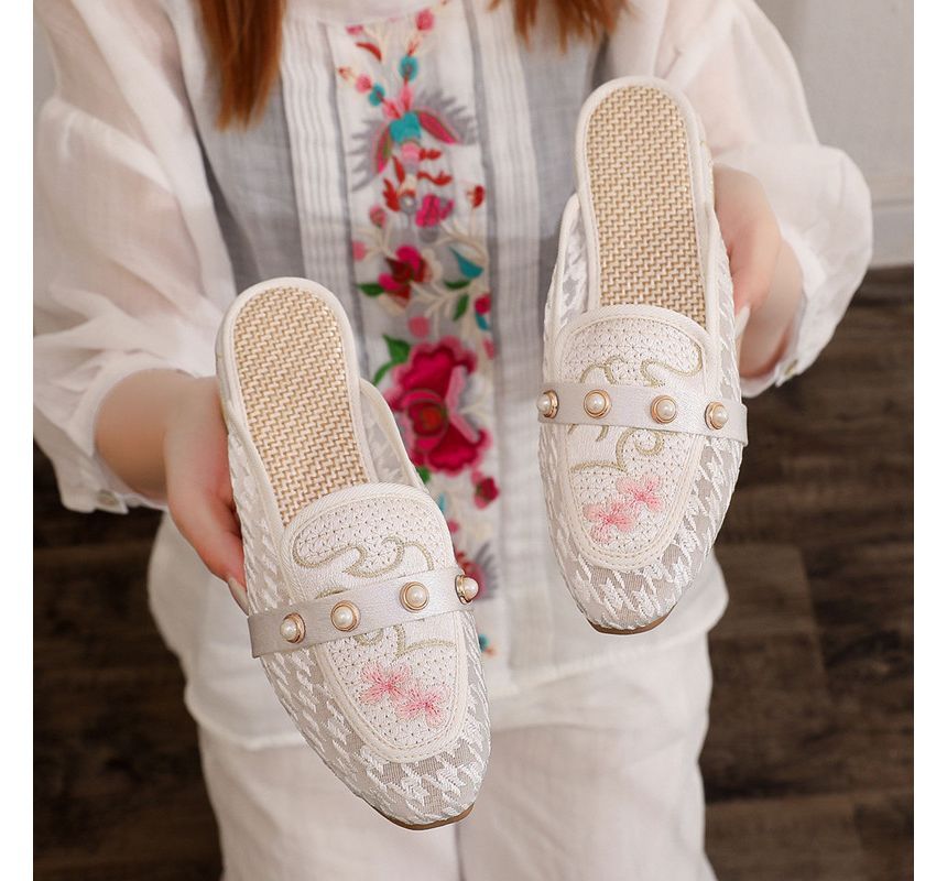 Flower Mules Pointed Chunky Embroidered Heel
