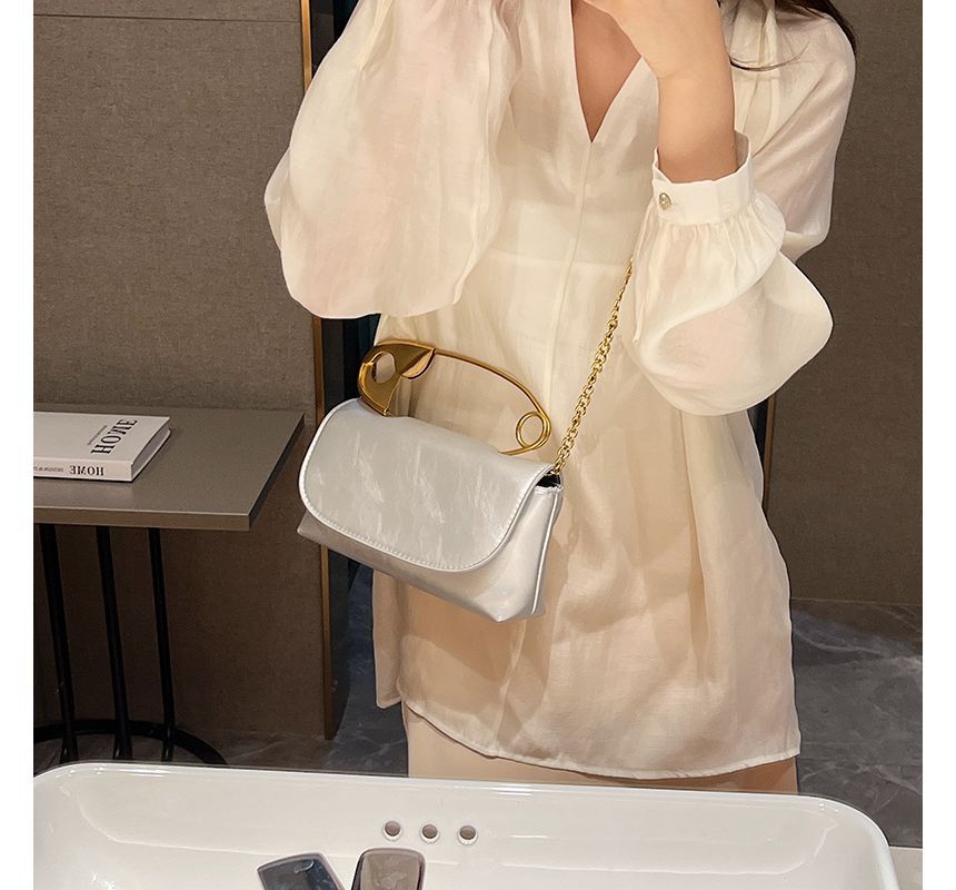 Safety Bag Flap Handle Crossbody Pin