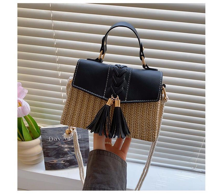 Tassel Detail Straw Flap Crossbody Bag