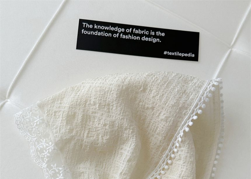 Lace Headkerchief Trim