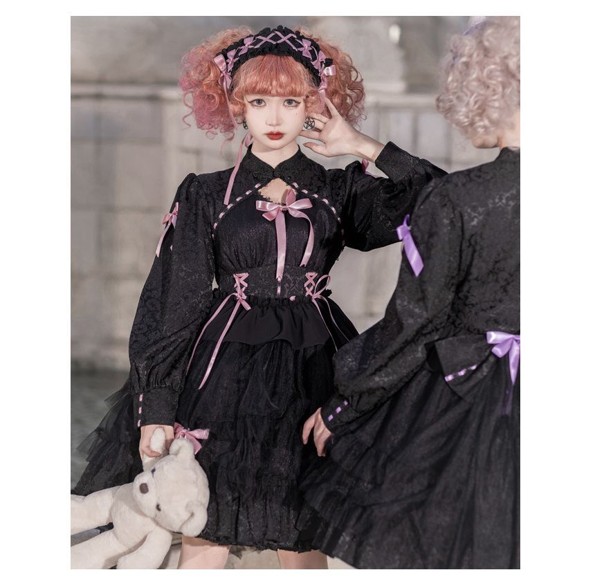 Robe trapèze Lolita bicolore à manches longues et col montant avec nœud