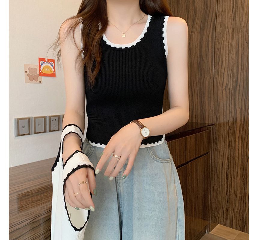 Trim Tank Contrast Top