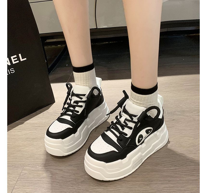 Sneakers Panda Platform Applique Lace-Up