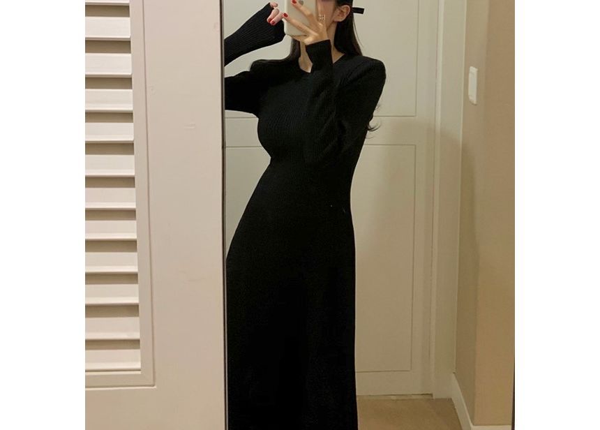 Long-Sleeve Crew Neck Plain Maxi T-Shirt Dress