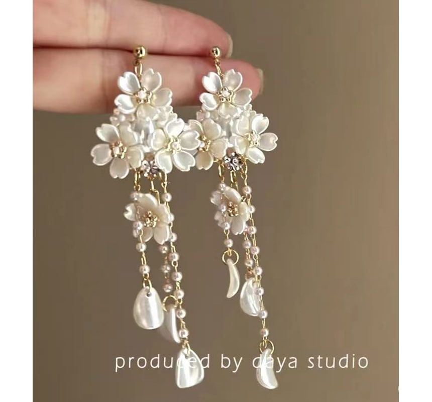 Faux Chandelier Floral Pearl Alloy Earring